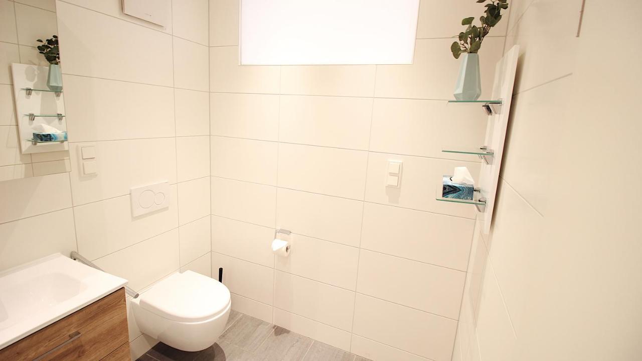 High-Quality Apartments Near Residence - Parking Space Würzburg Buitenkant foto